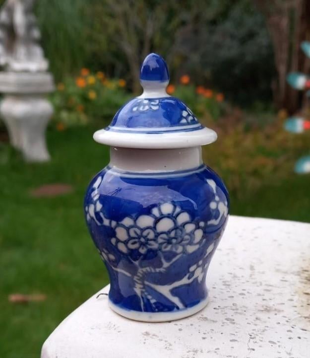 Kleine vaas van Chinees porselein, Antiek en Kunst, Ophalen of Verzenden