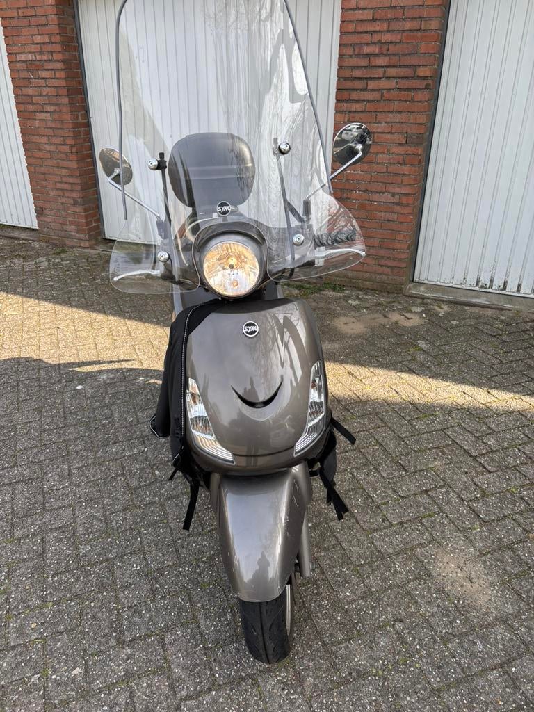 Sym fiddle 2 uit 2017!!!  T.e.a.b, Ophalen, Zo goed als nieuw, Benzine, Fiddle