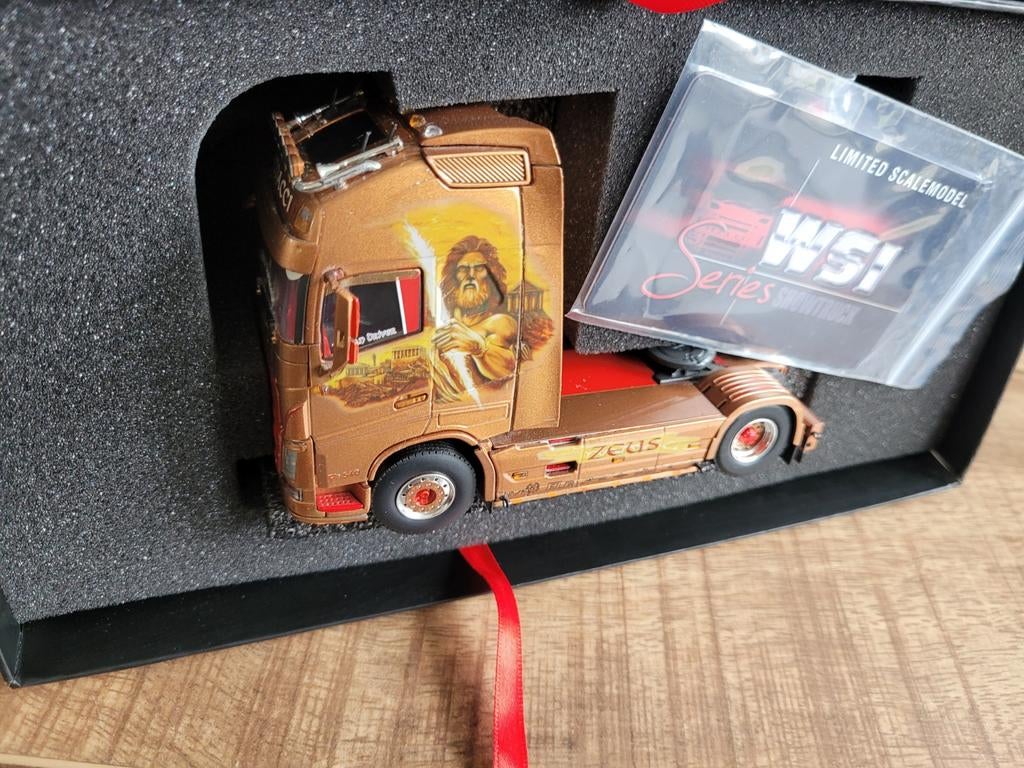 Volvo truck, Hobby en Vrije tijd, Modelauto's | 1:50, Wsi, Nieuw, Ophalen of Verzenden, W