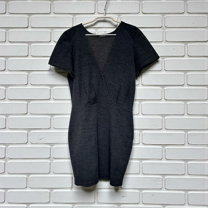 Filippa K Jurk Maat M Grijs Midi Sjiek Wol Overslag Effect, Kleding | Dames, Jurken, Zo goed als nieuw, Maat 38/40 (M), Grijs