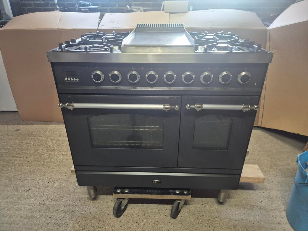 Boretti Fornuis 90cm antraciet  met 4 gaspitten en bakplaat, Gebruikt, 60 cm of meer, Ophalen of Verzenden, Gas