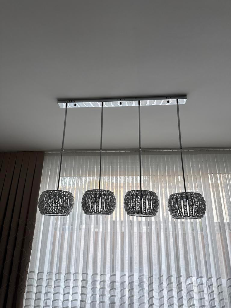 Moderne hanglamp met 4 kristallen bollen, Huis en Inrichting, Lampen | Hanglampen, Ophalen, Zo goed als nieuw, Glas