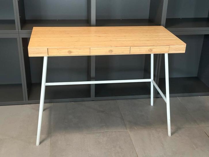 Bamboe bureau Lillåsen, Huis en Inrichting, Bureaus, Zo goed als nieuw, Ophalen
