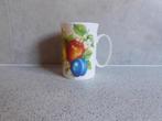 Mok Fine Bone China Orchard Fruit 1993 Roy Kirkham, Ophalen of Verzenden, Zo goed als nieuw, Overige stijlen, Kop(pen) en/of Schotel(s)