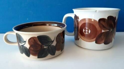 Koppen ARABIA FINLAND/Ruija & Rosmarin/met schade, Gebruikt, Ophalen of Verzenden, Overige stijlen, Kop(pen) en/of Schotel(s)