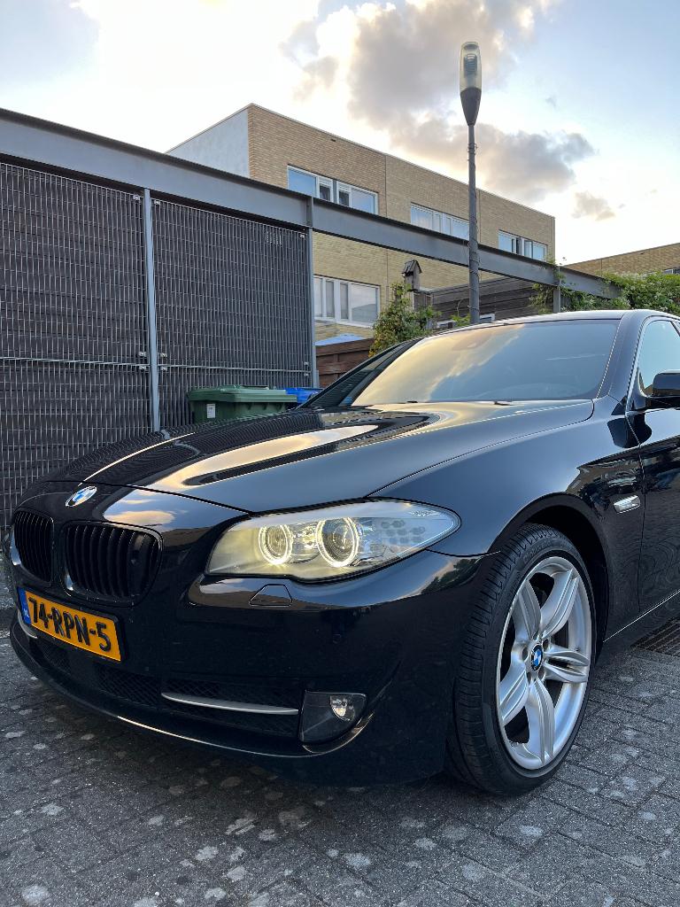 BMW 5-Serie 3.0 535I AUT 2011 Zwart, Auto's, BMW, Particulier, 5-Serie, ABS, Adaptive Cruise Control, Airbags, Airconditioning