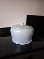 Handgebakken zware pot met deksel., Ophalen, Zo goed als nieuw