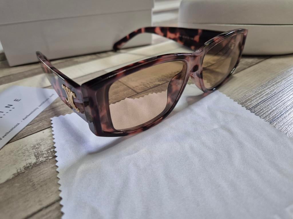 Zonnebril celine, Sieraden, Tassen en Uiterlijk, Zonnebrillen en Brillen | Dames, Ophalen of Verzenden, Nieuw, Zwart, Overige merken