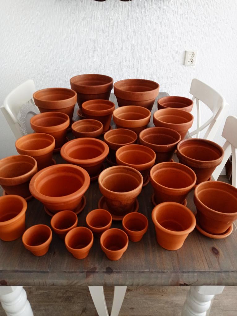 Terracotta bloempotten, Tuin en Terras, Bloempotten, Ophalen, Rond, Minder dan 25 cm, Minder dan 40 cm