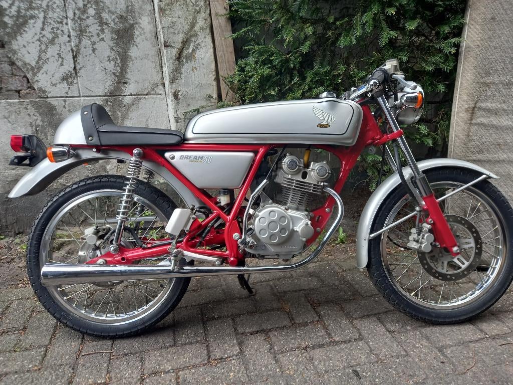 Honda dream 50  ac15, Fietsen en Brommers, Brommers | Oldtimers, Ophalen, Overige merken