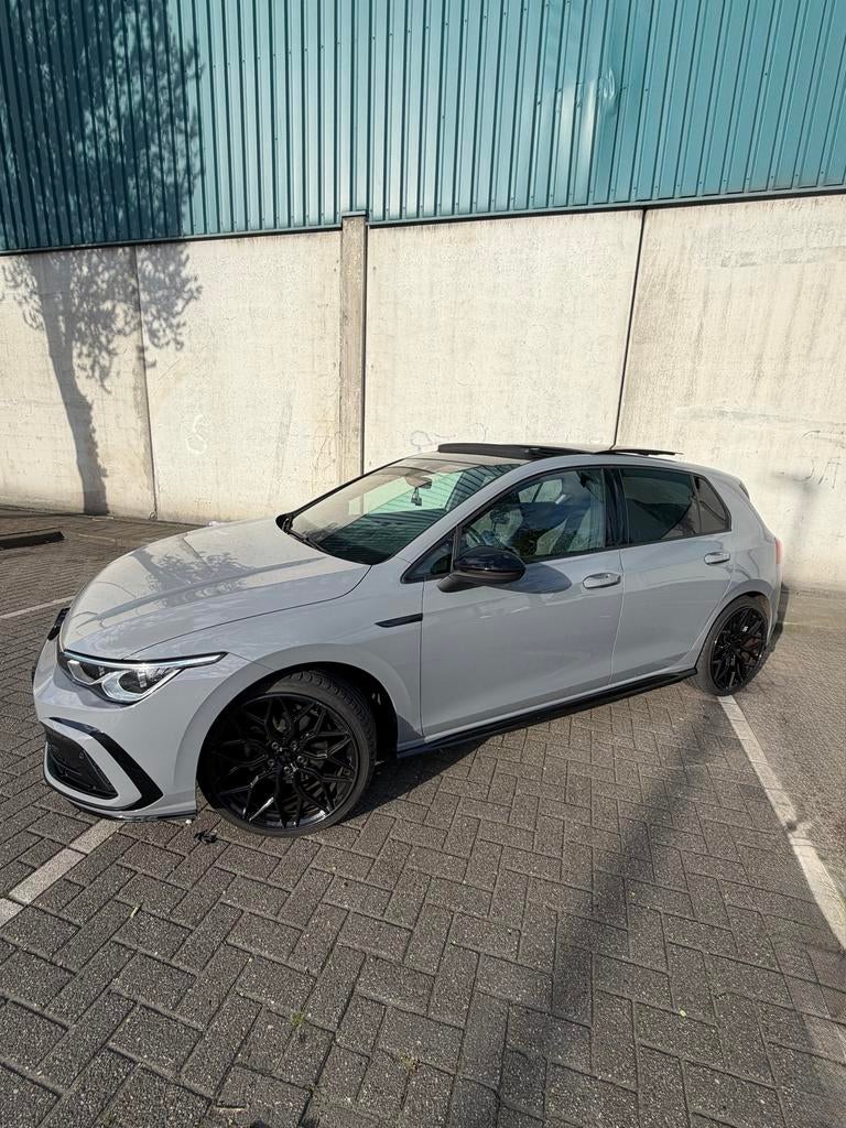 Volkswagen Golf 8 1.5 eTSI R-Line | Pano | HUD | IQ Light HK, 1498 cc, 680 kg, 4 cilinders, 149 pk