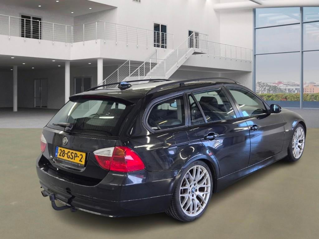 BMW 3-serie Touring 320i Business Line, Auto's, BMW, Achterwielaandrijving, 4 cilinders, Zwart, Origineel Nederlands