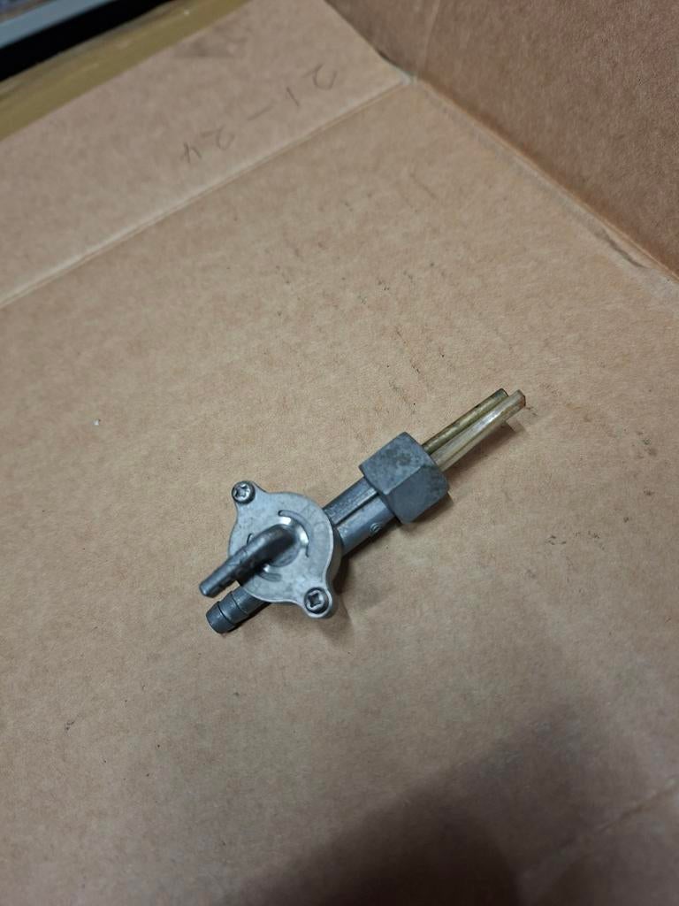 Benzine kraantje suzuki, Fietsen en Brommers, Ophalen of Verzenden, Tank, Overige merken