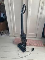 Reesa stofzuiger. Oplaadbaar, zonder zak en ook kruimeldief, Stofzuiger, Ophalen of Verzenden, Zo goed als nieuw, 2000 watt of meer