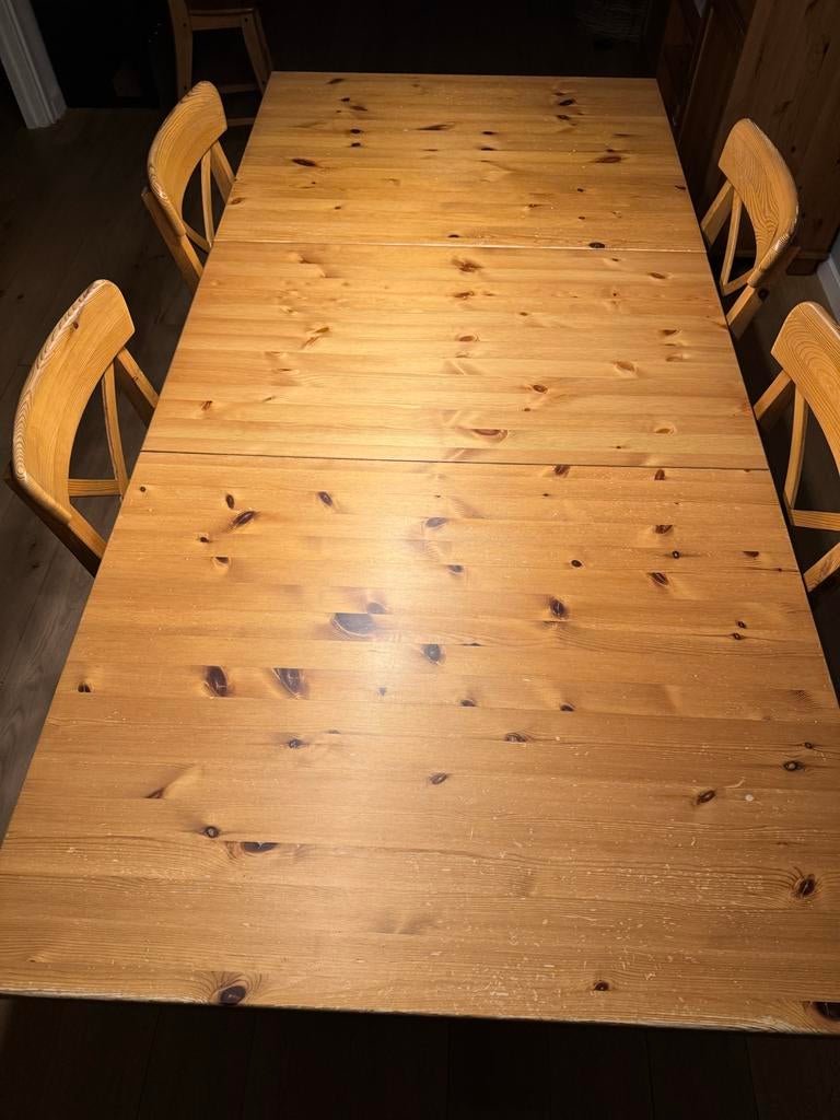 Extendable pine dining table with 6 chairs, Huis en Inrichting, Tafels | Eettafels, Gebruikt, 50 tot 100 cm, 150 tot 200 cm, Vier personen