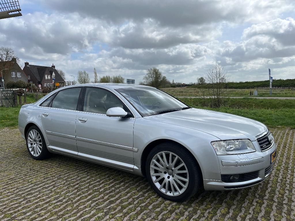 Nette Audi A8 4.2 Quattro (174.000km!!)246KW AUT 2003 Grijs, Auto's, Automaat, 4172 cc, Leder, 1915 kg