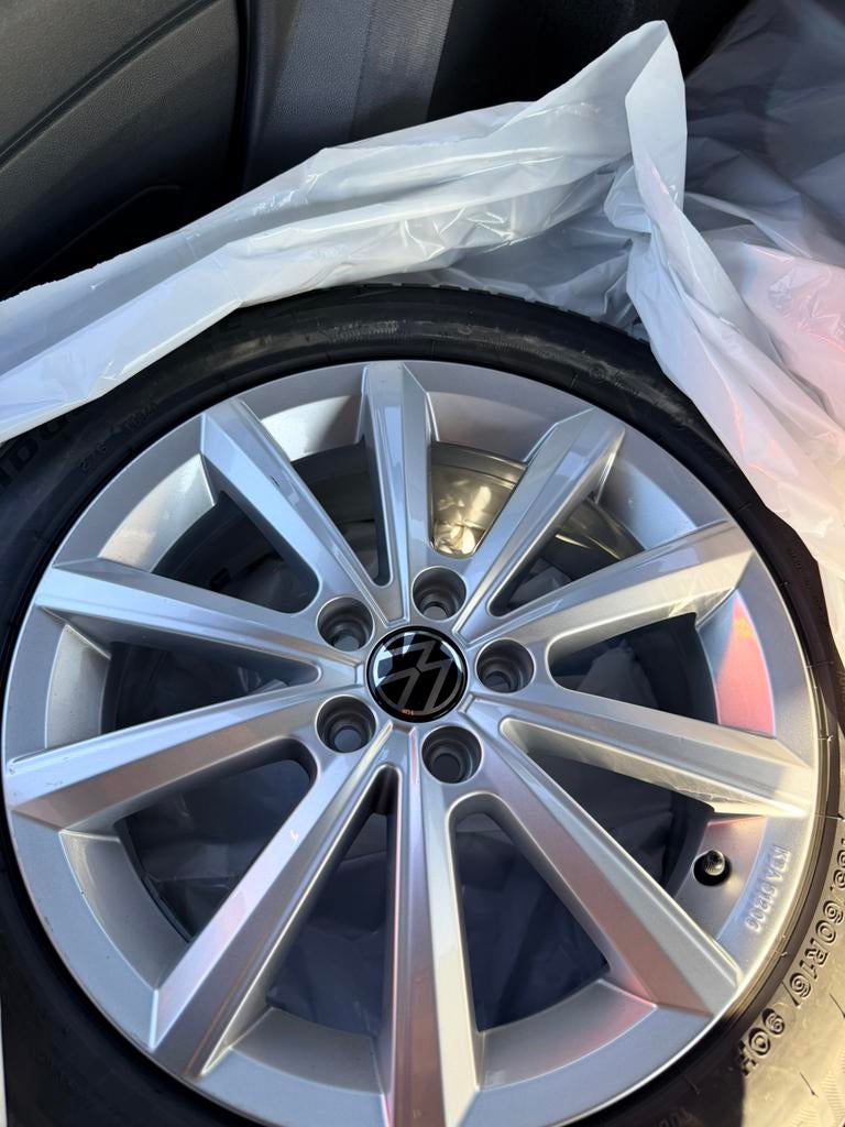 Volkswagen Polo Merano 16 inch velgen, Ophalen, Zo goed als nieuw