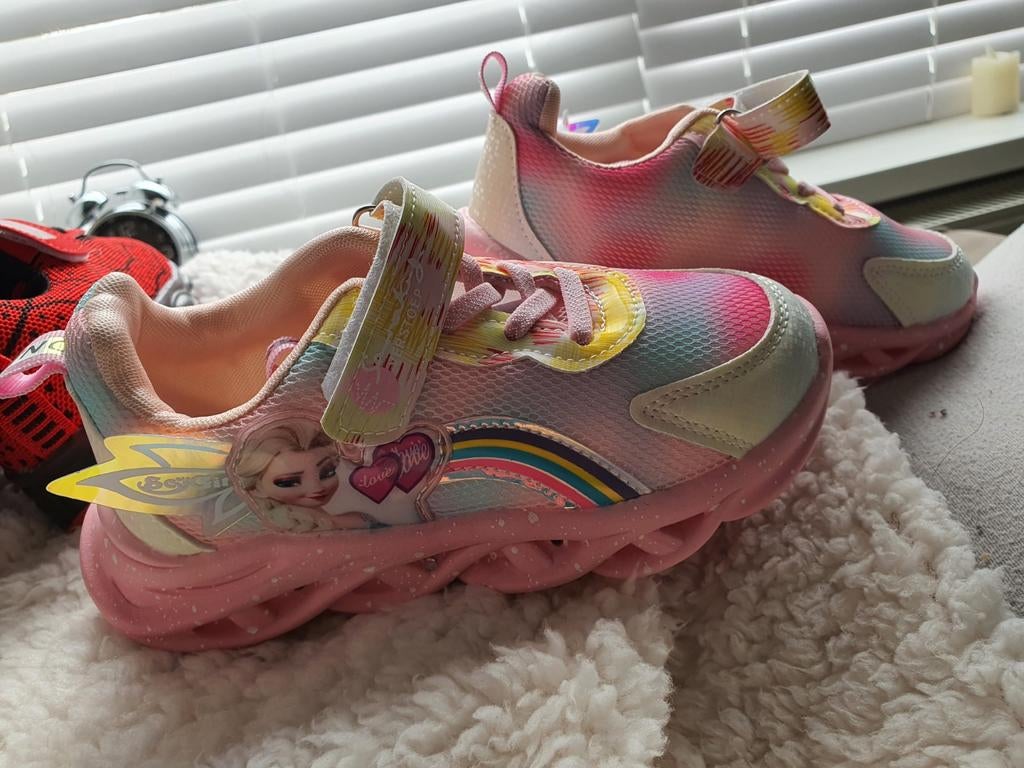Frozen schoenen met lichtjes maat 30, Ophalen of Verzenden, Meisje, Schoenen