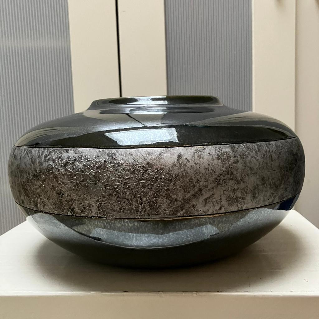 Todo Mundo Vaas waterdicht, stoer!, Ophalen, Zwart, Aardewerk of Porselein, Zo goed als nieuw