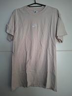 2 zgan tshirts van Nike maat XS, Beige, Ophalen of Verzenden, Zo goed als nieuw, Korte mouw