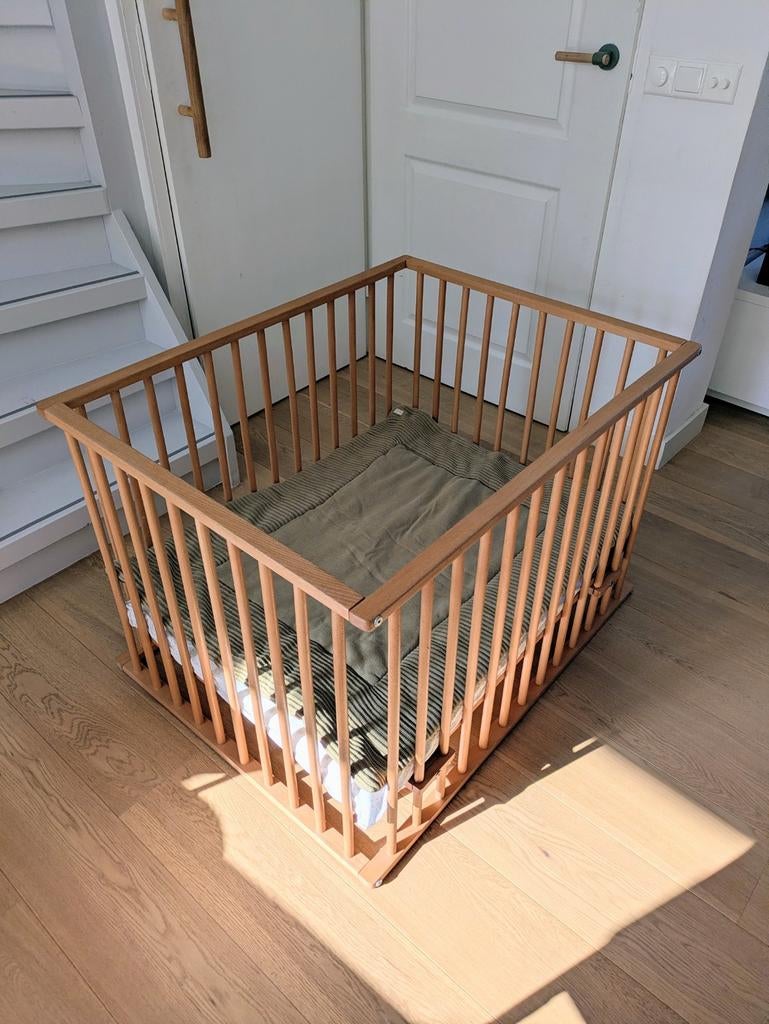 Mooie houten baby box, Ophalen of Verzenden, Zo goed als nieuw, Boxkleed