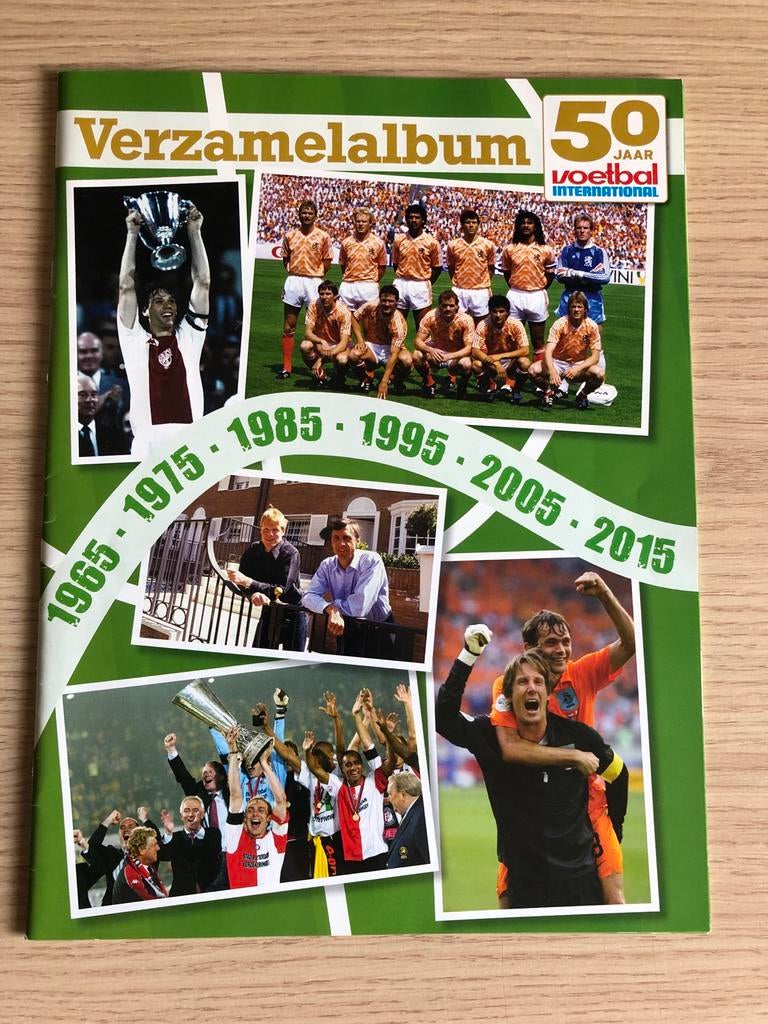 Voetbal International Verzamelalbum 50 Jaar 1965-2015, Ophalen of Verzenden, Zo goed als nieuw, Overige sporten, Boek of Tijdschrift