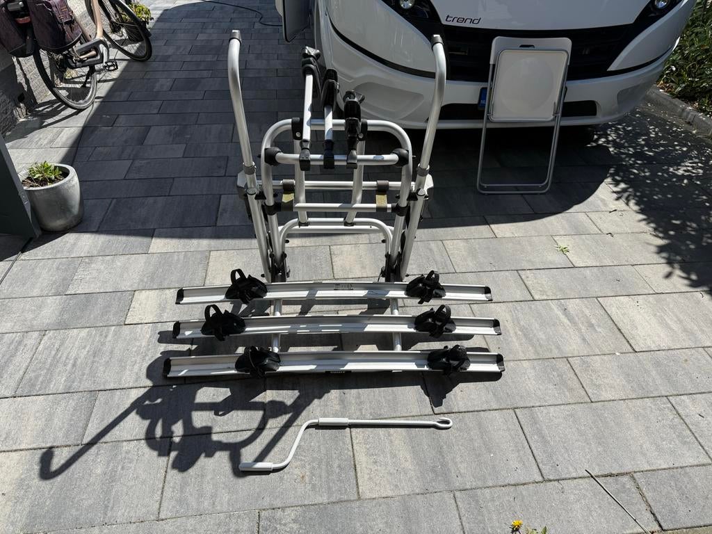 Thule V16 Fietsendrager - Manuele Lift voor 3 fietsen, 3 fietsen of meer, Gebruikt, Elektrische fiets, Achterklepdrager