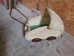 Vintage rieten poppenwagen met groen motief, Ophalen, Gebruikt, Overige typen