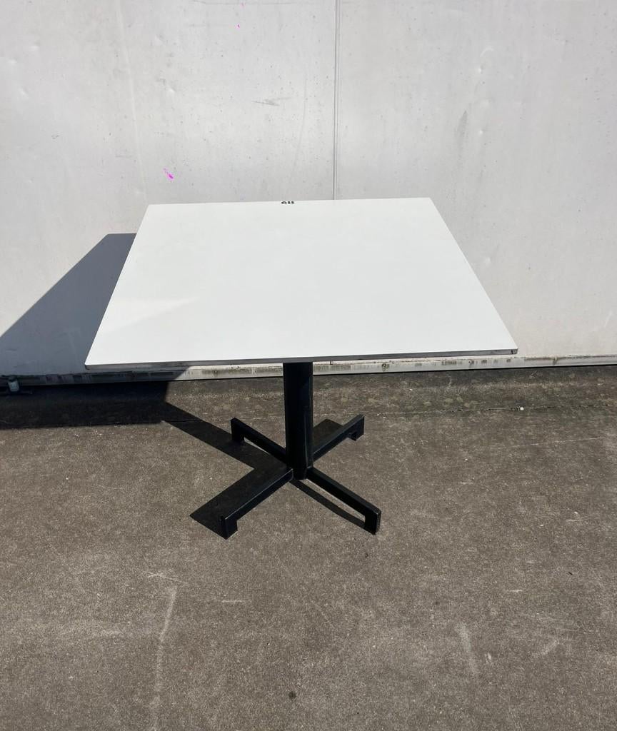 11 stuks Luxe trespa 80x80 cm horeca terras tafels volkern, Ophalen, Zo goed als nieuw