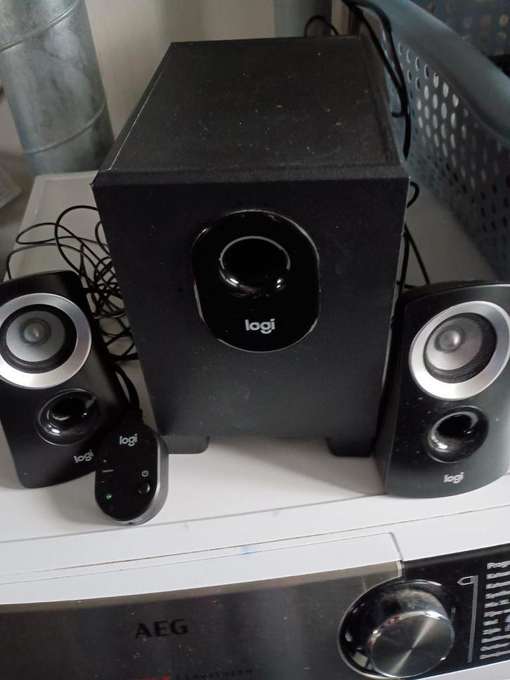 Logitech Z313 2.1 Speakerset - Computerluidsprekers, Computers en Software, Pc speakers, Gebruikt, Audiokanaal 2.1, Ophalen of Verzenden