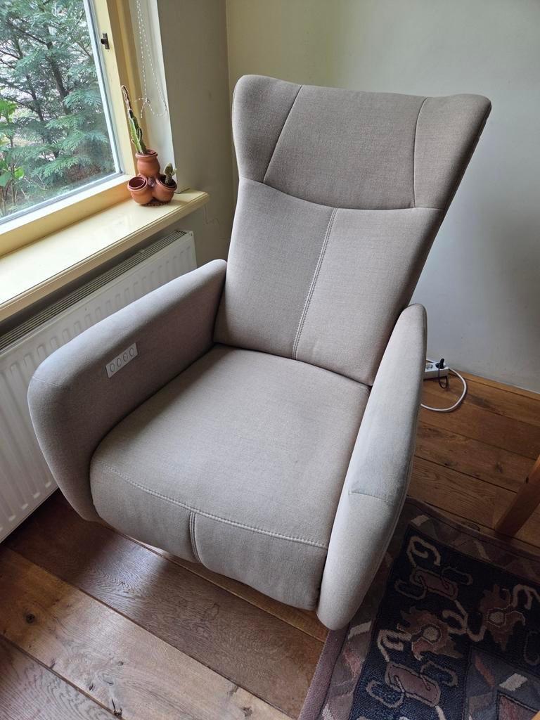 Elektrische relaxstoel, verstelbaar, Huis en Inrichting, Fauteuils, Ophalen, Gebruikt, 75 tot 100 cm, Stof