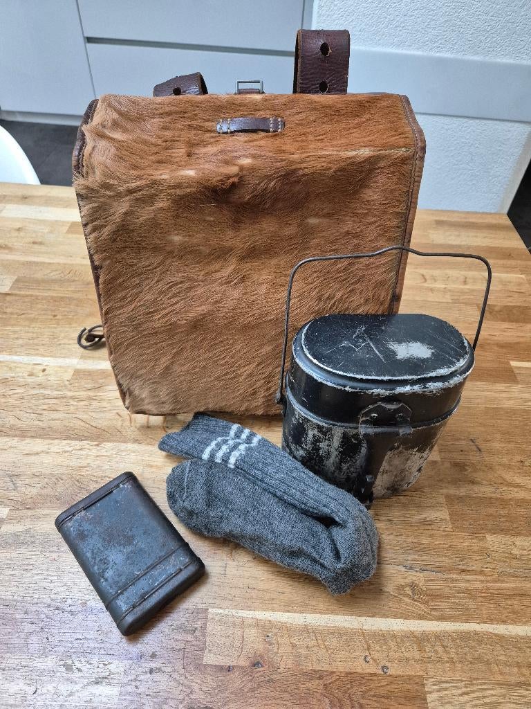 Wo2 Duitse Affe rugzak met eetketel, RG34 en sokken, Verzamelen, Ophalen of Verzenden, Duitsland, Overige typen