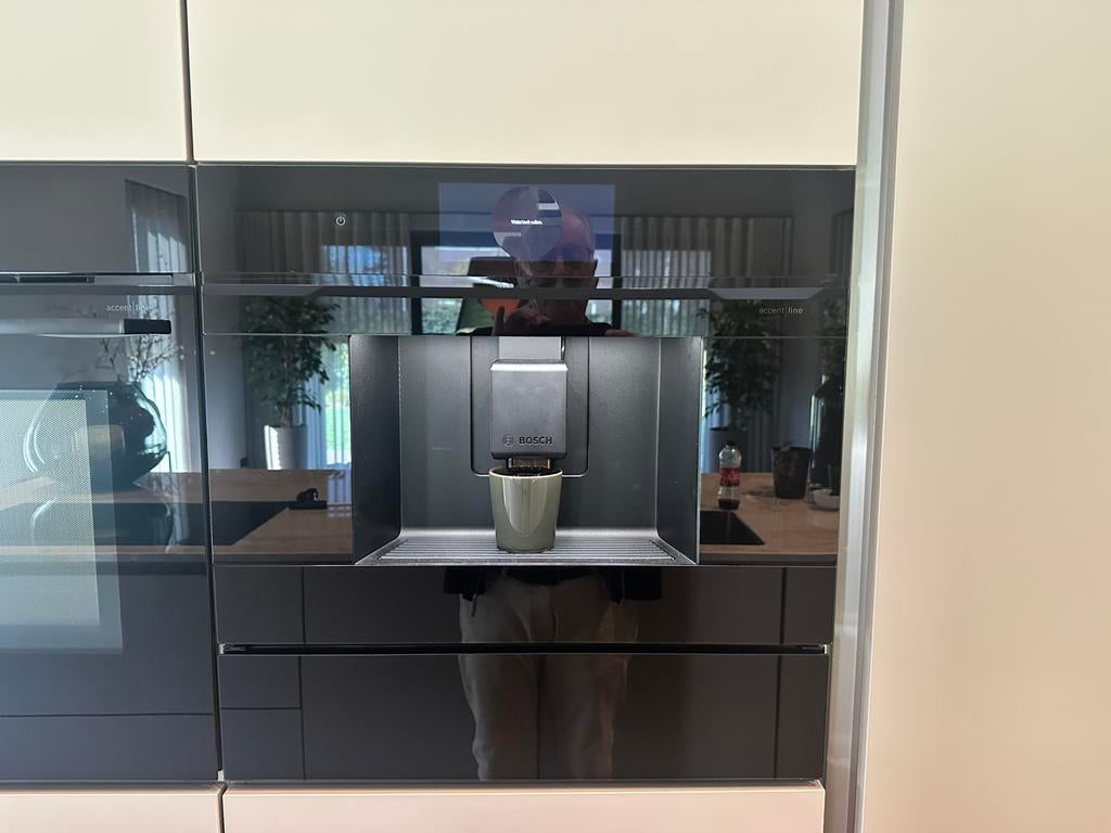 Bosch inbouw koffiemachine 8 serie CTL9181B0/02, Witgoed en Apparatuur, Koffiezetapparaten, Ophalen, Koffiemachine, Koffiebonen