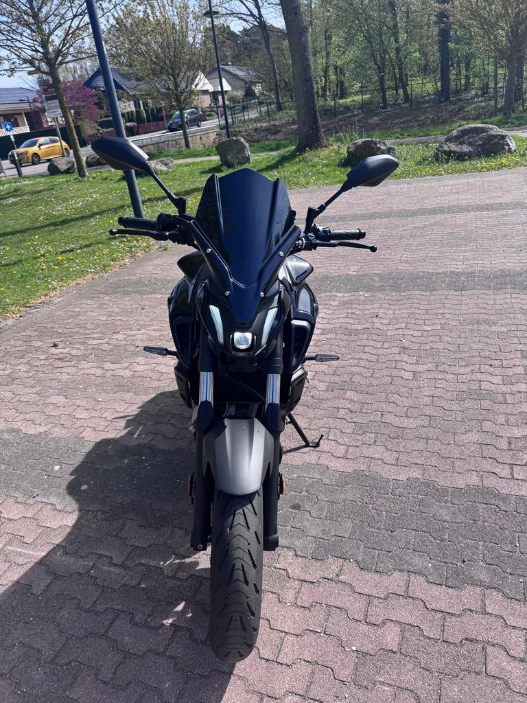 Yamaha MT-07 uit 2024 met handige extra's (5700 km), 2 cilinders, Motorrijbewijs A, Gebruikt, Particulier