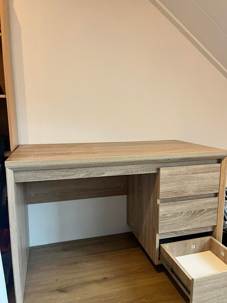 Stevig bureau met 3 lades, Huis en Inrichting, Bureaus, Ophalen, Zo goed als nieuw