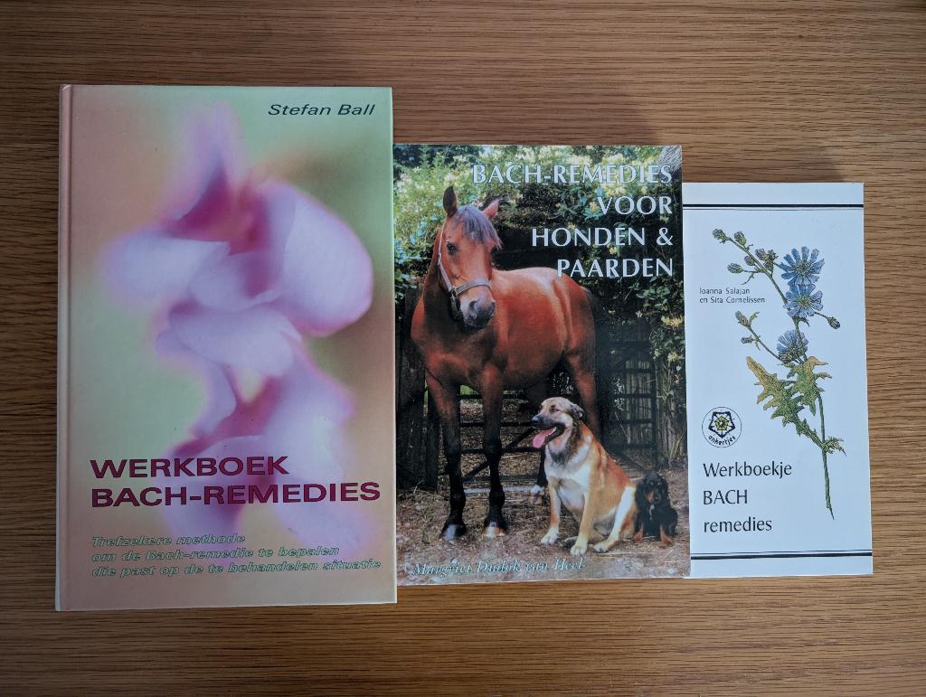 3 boeken over Bach Remedies, Ophalen, Gelezen, Spiritualiteit algemeen, Overige typen