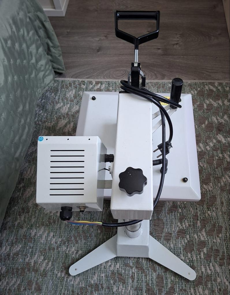 Zwenkarm pers, Ophalen of Verzenden, Zo goed als nieuw