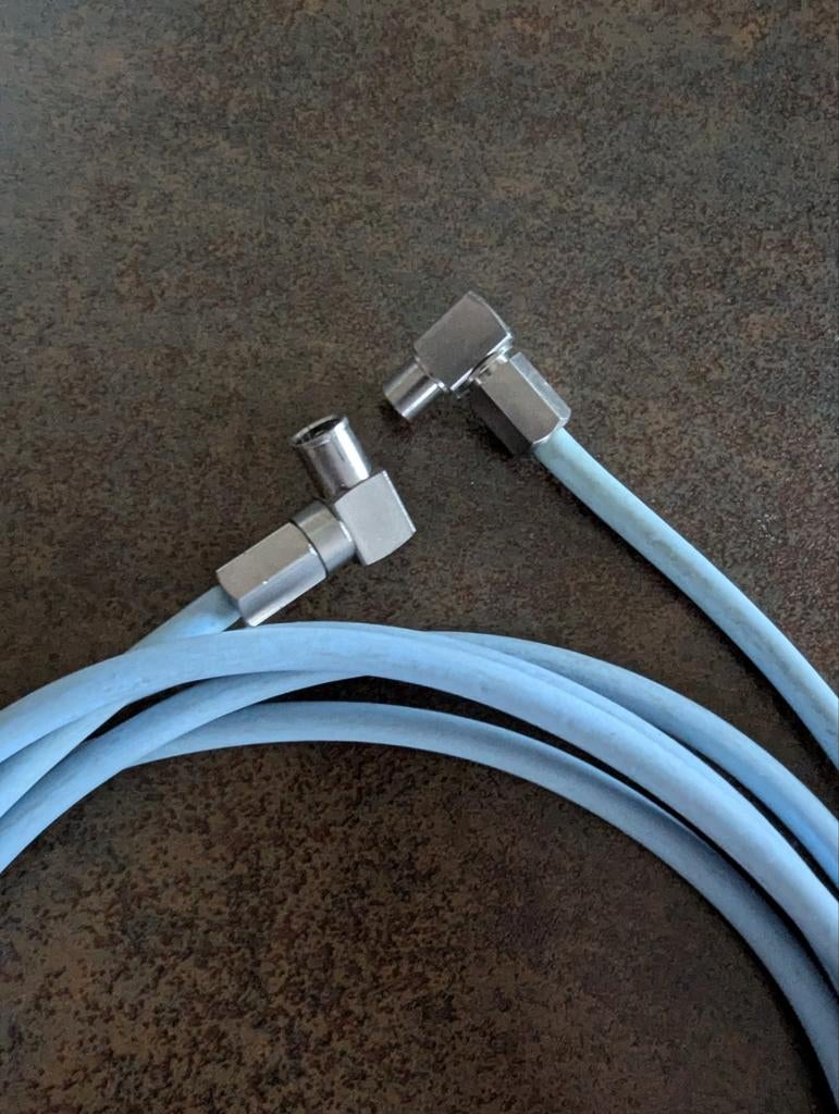 Van den Hul coax kabel., Ophalen of Verzenden, Zo goed als nieuw, 2 tot 5 meter, Coaxiale kabel