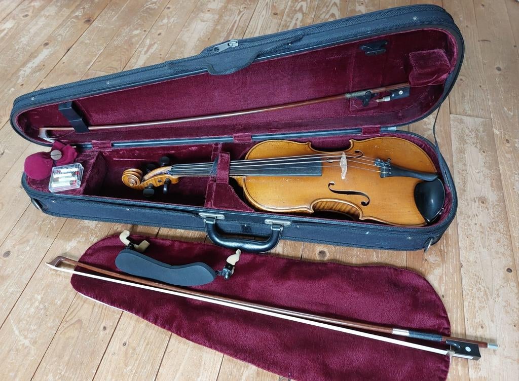 Oude antieke viool gerestaureerd met nieuwe koffer, Ophalen, 4/4-viool