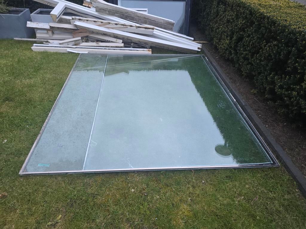 Gratis Dubbel glas ruit, Doe-het-zelf en Verbouw, Glas en Ramen, Ophalen, Gevelraam of Ruit, Gebruikt, 160 cm of meer