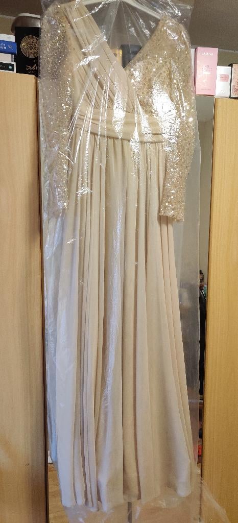 Mooie beige galajurk, Kleding | Dames, Gelegenheidskleding, Ophalen, Galajurk, Beige, Zo goed als nieuw