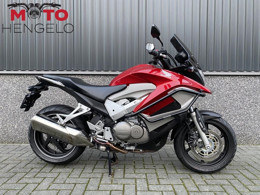 Honda VFR 800 X CROSSRUNNER (bj 2013), Motoren, Motoren | Honda, Capronilan 1
1119 NN  Schiphol-Rijk, NL, Cco@honda-eu.com, HONDA MOTOR EUROPE