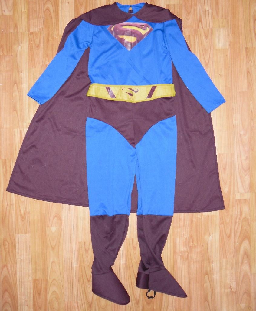 Superman outfit mt 110 / 122, Kinderen en Baby's, Carnavalskleding en Verkleedspullen, Ophalen of Verzenden, Nieuw, 122 t/m 128