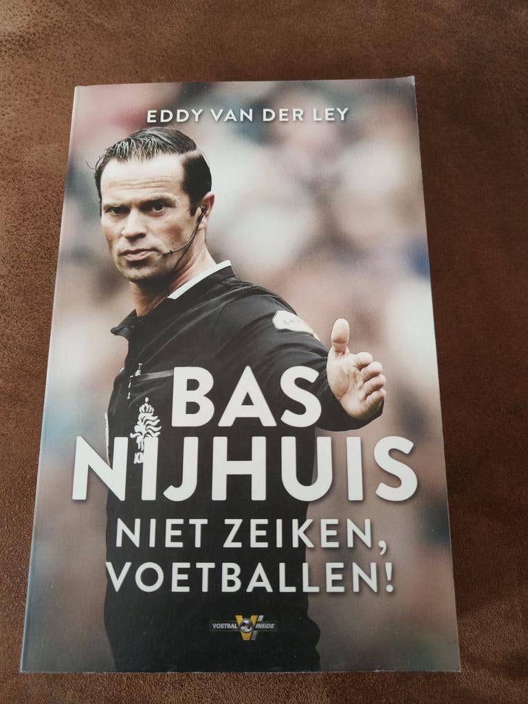 Eddy van der Ley - Bas Nijhuis, Eddy van der Ley, Ophalen of Verzenden, Zo goed als nieuw, Balsport