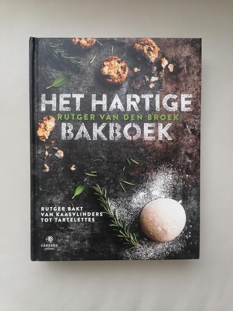Het Hartige Bakboek - Rutger van den Broek, Boeken, Kookboeken, Rutger van den Broek, Overige typen, Ophalen of Verzenden, Zo goed als nieuw
