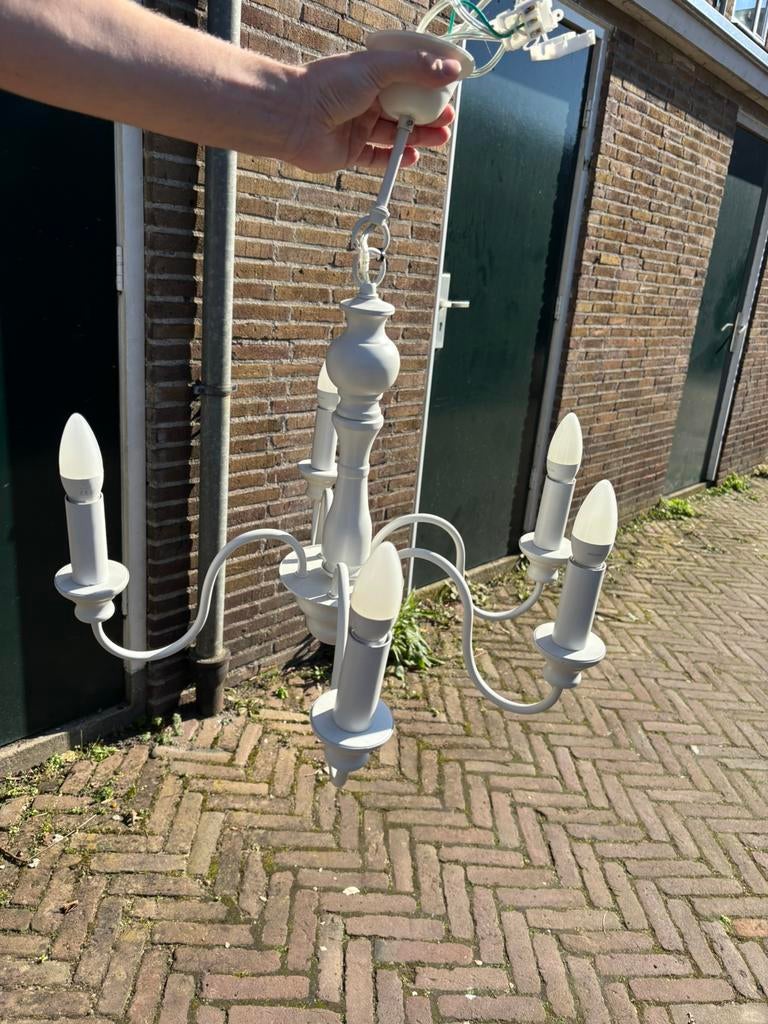 Witte kroonluchter, Ophalen, Zo goed als nieuw