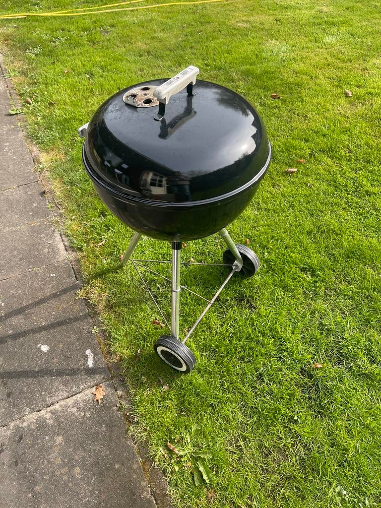 Zwarte houtskool barbecue op wielen, Tuin en Terras, Ophalen of Verzenden, Gebruikt