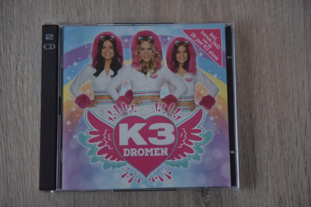 K3 -- DROMEN 2CDbox inclusief Bonus DVD van 20 Jaar K3 Show, Cd's en Dvd's, Verzenden, Boxset, 6 tot 9 jaar, Zo goed als nieuw