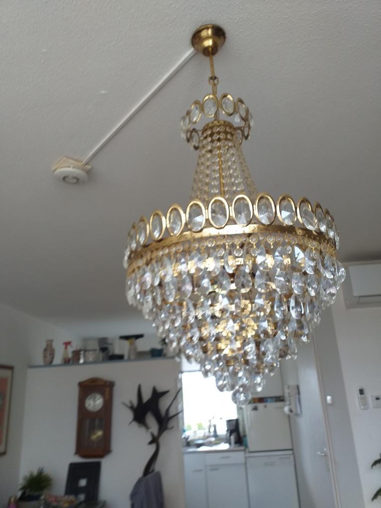 Wie heeft interessen in de oude kroonluchter, Ophalen of Verzenden