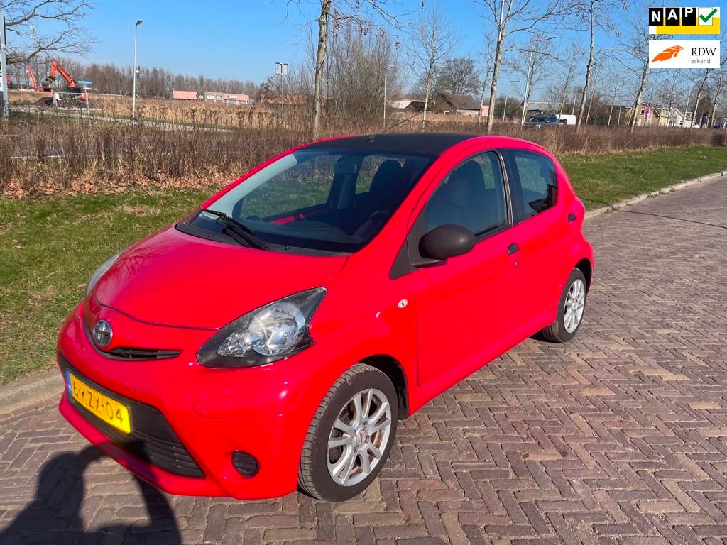 Toyota Aygo 1.0 VVT-i Comfort-Airco-NAP, Auto's, Toyota, Voorwielaandrijving, Euro 5, Gebruikt, 4 stoelen